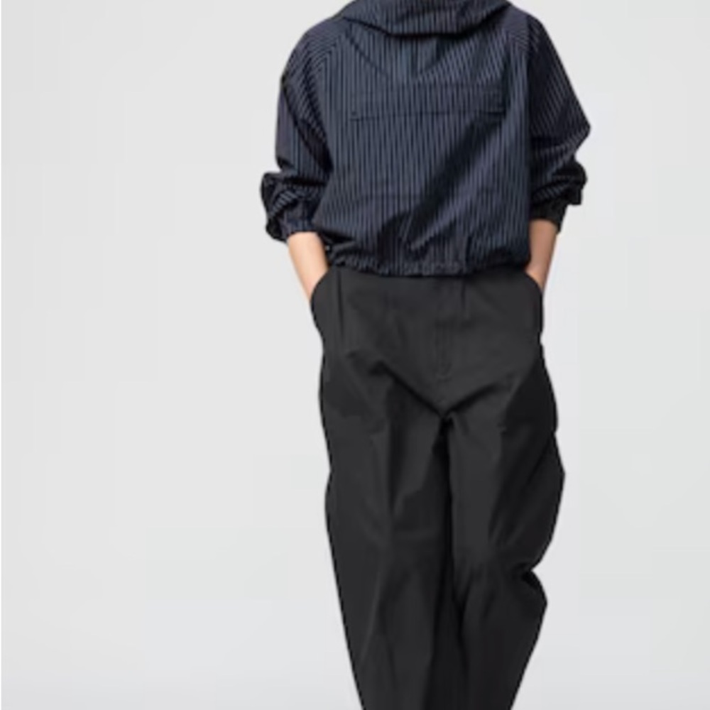 Uniqlo black wide balloon pants